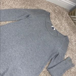 Long sleeve gray knit top